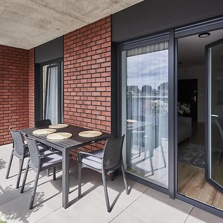 Pelikan - Parking W Cenie - Parkplatz Inklusive Apartment Swinemünde