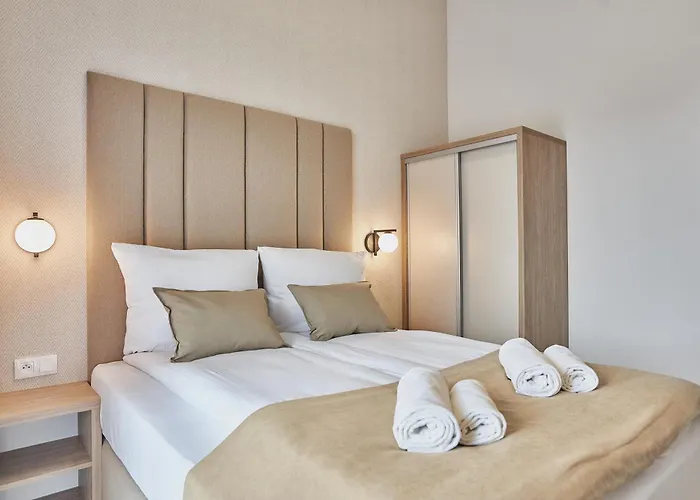 Pelikan - Parking W Cenie - Parkplatz Inklusive سفينويتشي